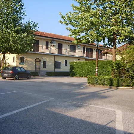 Rosso Di Sera Hotel 3*