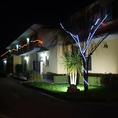 Rosso Di Sera Hotel Pietramelara