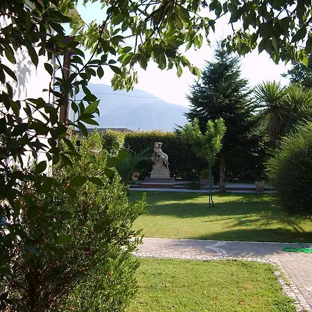 Rosso Di Sera 3* Pietramelara