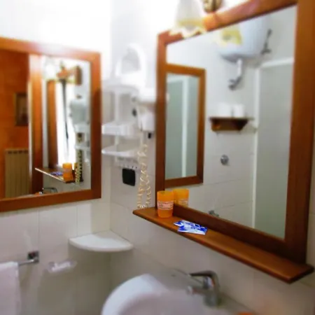 Rosso Di Sera 3* Pietramelara