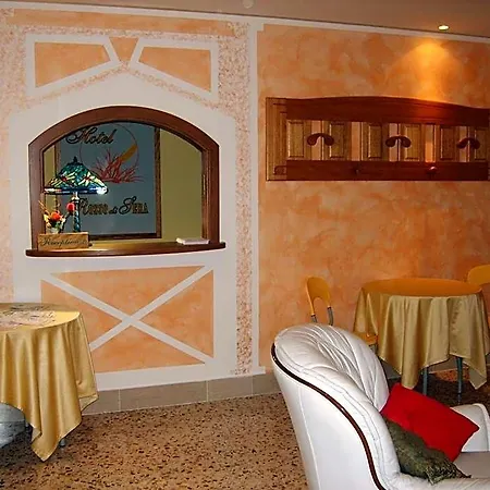 Hotell Rosso Di Sera 3*