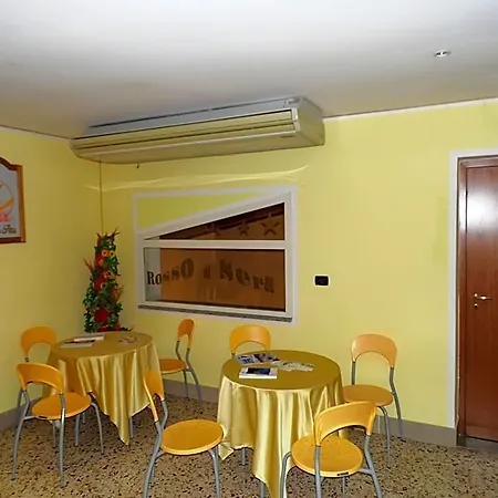 Rosso Di Sera Hotell Pietramelara
