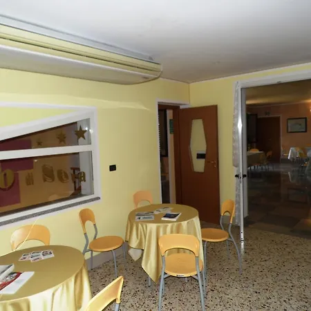 Rosso Di Sera 3* Pietramelara