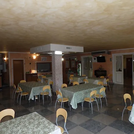 Rosso Di Sera 3*