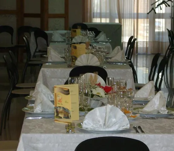 ホテル Rosso Di Sera 3*