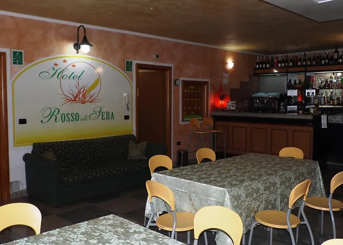 ホテル Rosso Di Sera 3*